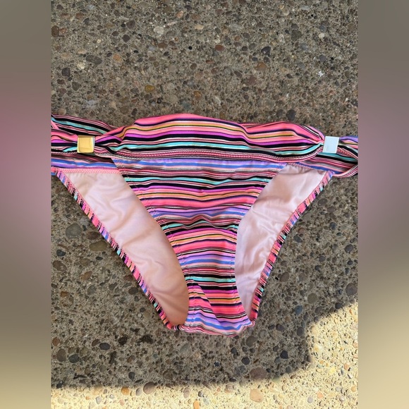 Victoria's Secret The Fabulous Stripe scrunch bottom bikini bottom size M - Picture 2 of 5
